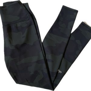 ALO Yoga High Waist Camo Vapor Legging Hunter Camouflage Size Small EUC